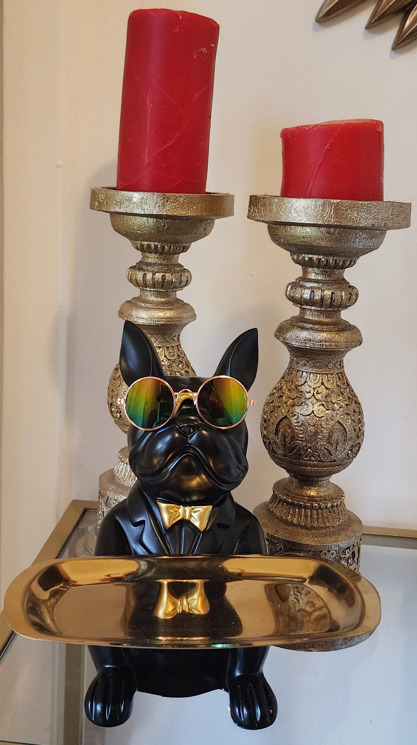 Resin Bulldog Desk Statue With Storage Tray and Cool Glasses Coin Bank Piggy Bank Storage Sculpture Table Decoration Multifunction Money Box Office Home Decor Coin Piggy Bank Storage - Black